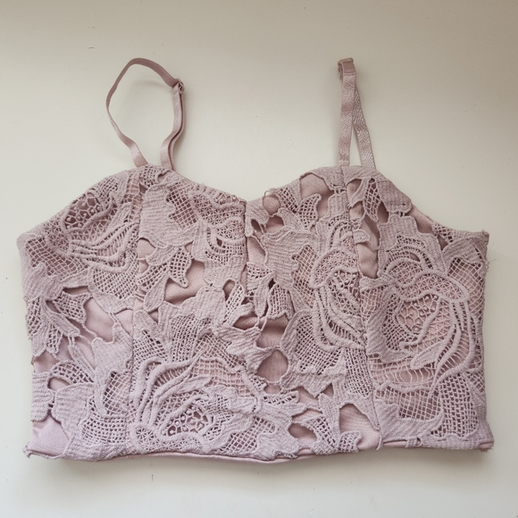 💋3/$20 Revamped Boustier-Style Crop Top - Picture 1 of 3